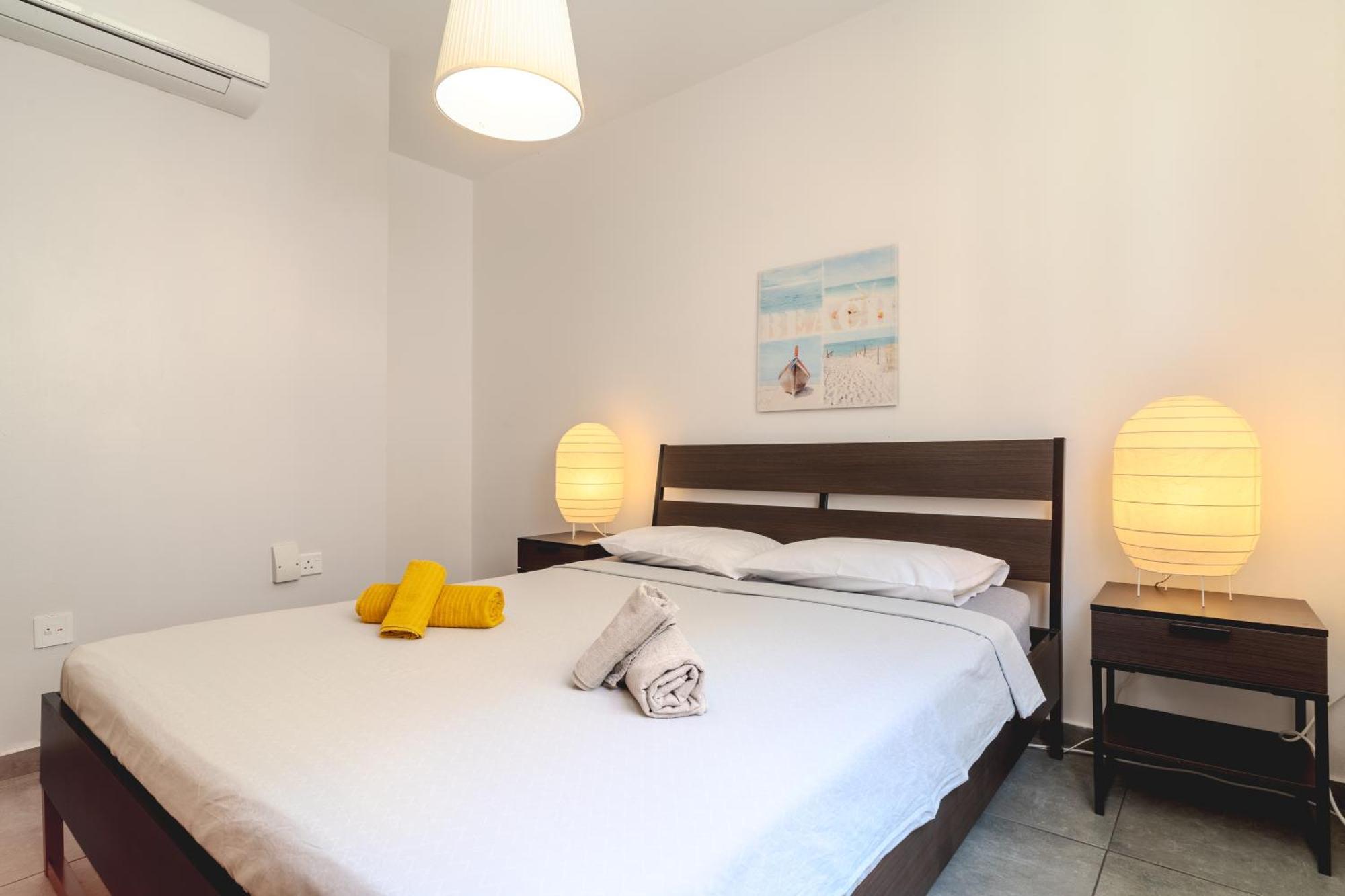 Kave Blue Mackenzie 1 Bdr Flat With Pool Daire Larnaca Dış mekan fotoğraf
