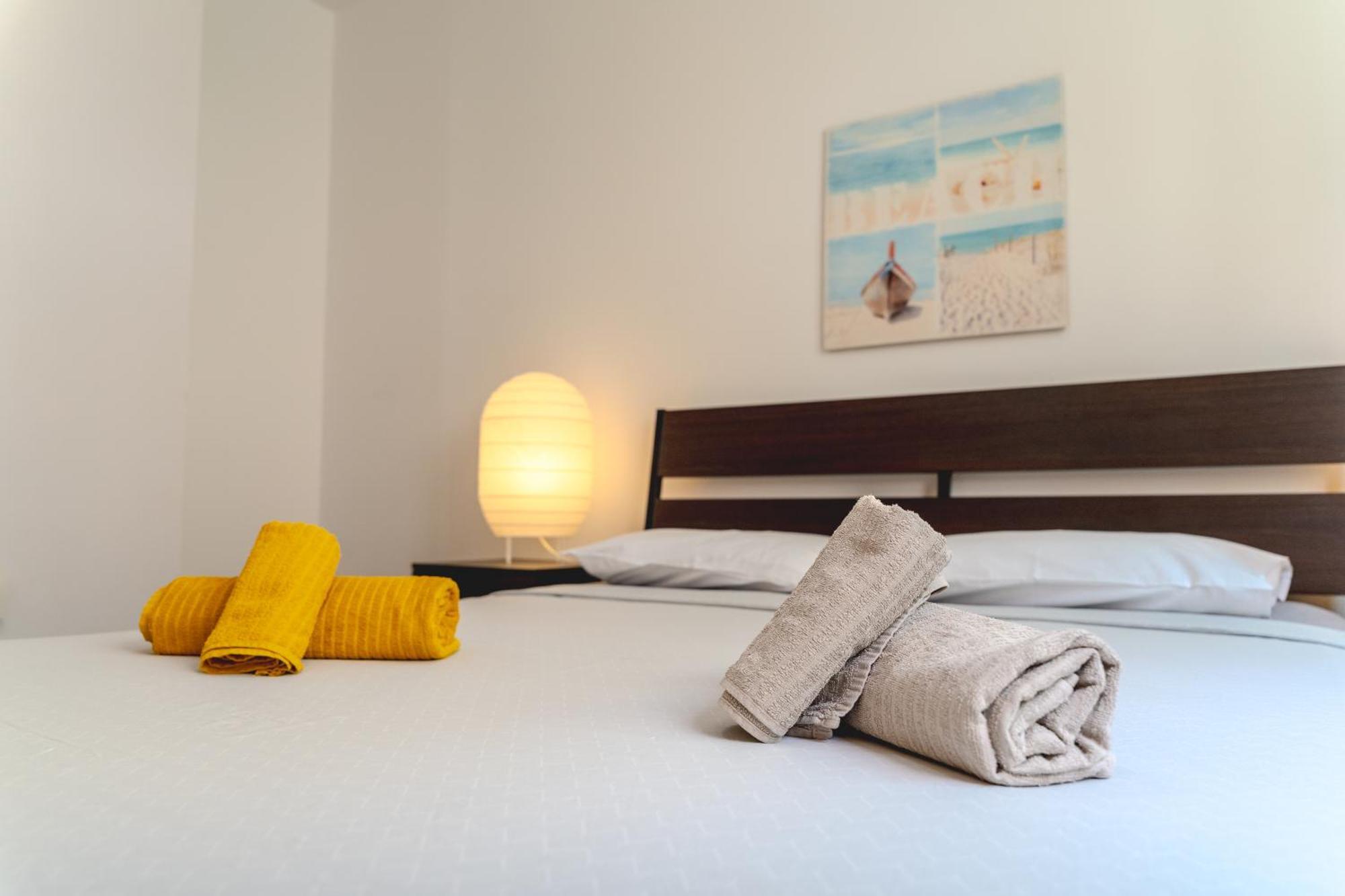 Kave Blue Mackenzie 1 Bdr Flat With Pool Daire Larnaca Dış mekan fotoğraf